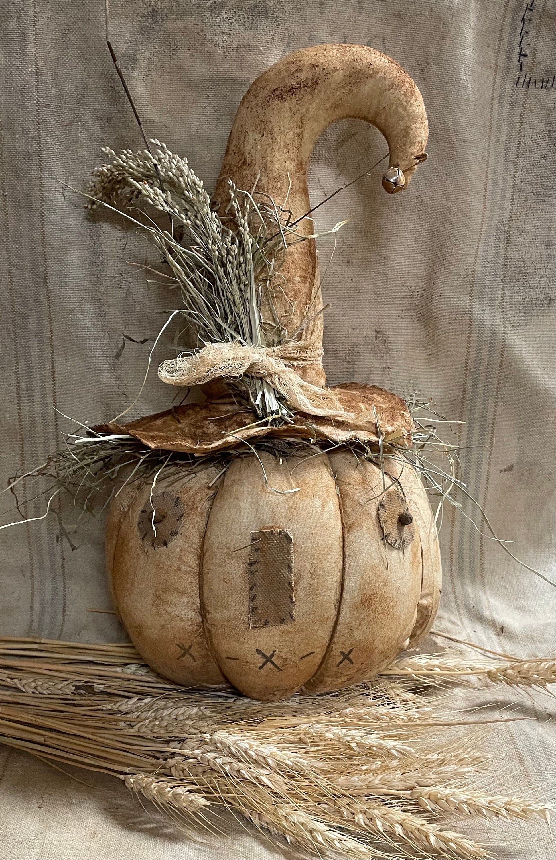 Primitive Fall Halloween Pumpkin Scarecrow Sitter 15x10