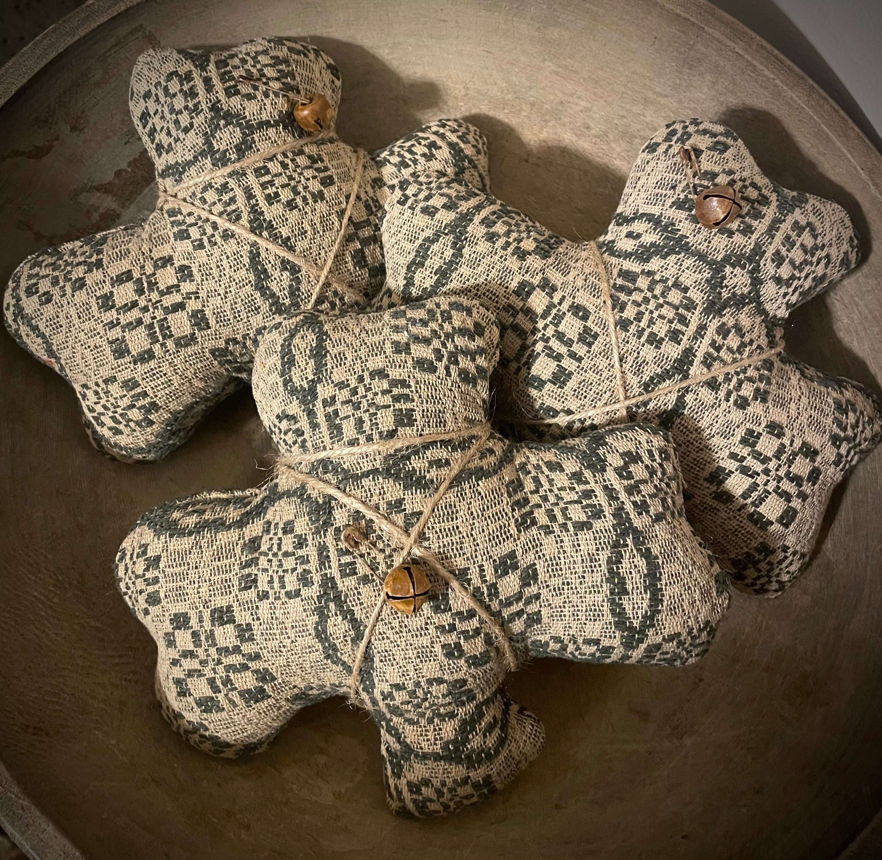 3 Primitive Shamrock Coverlet Bowl Fillers 7x6