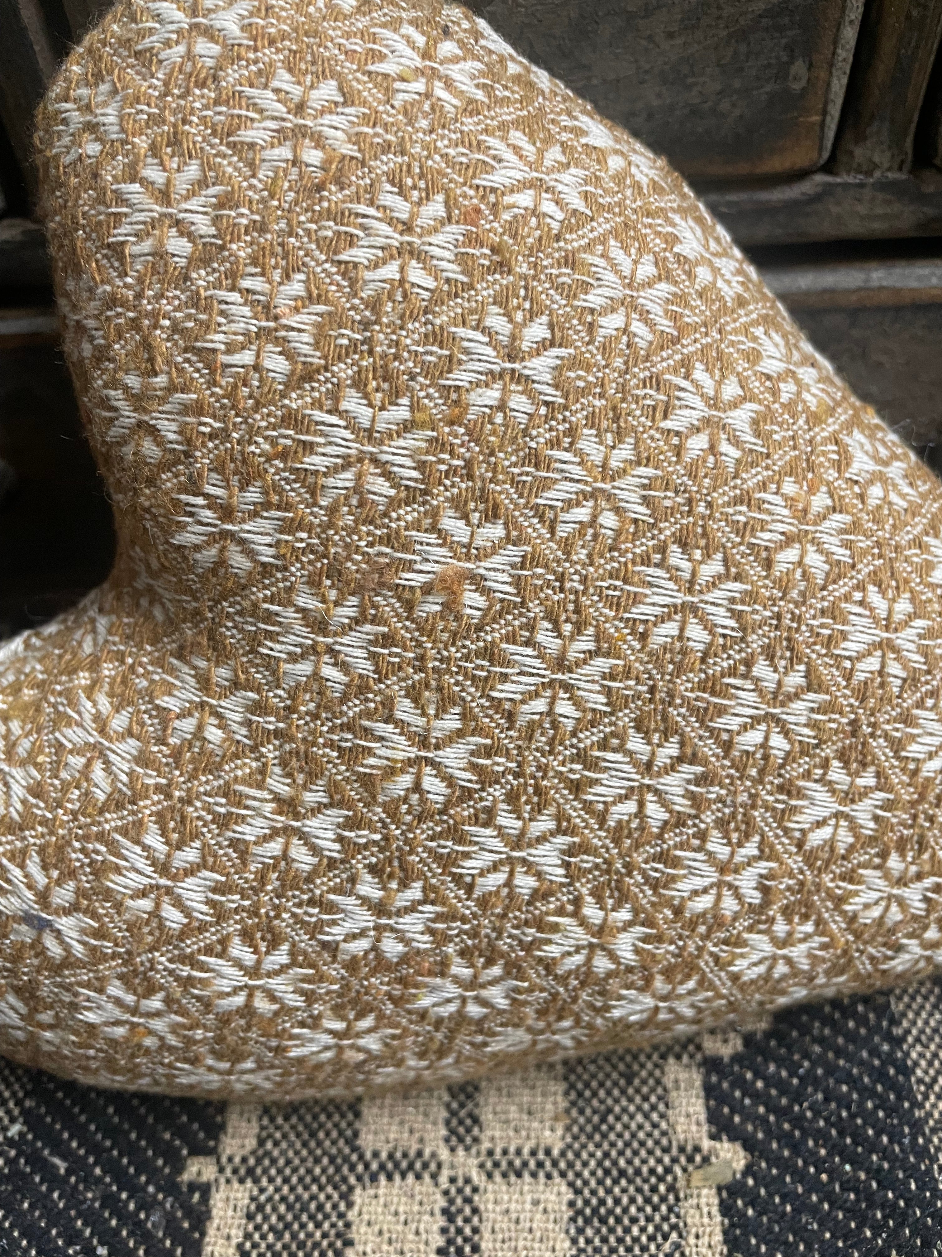 Primitive Handmade Valentines Coverlet Heart Mustard 10x9