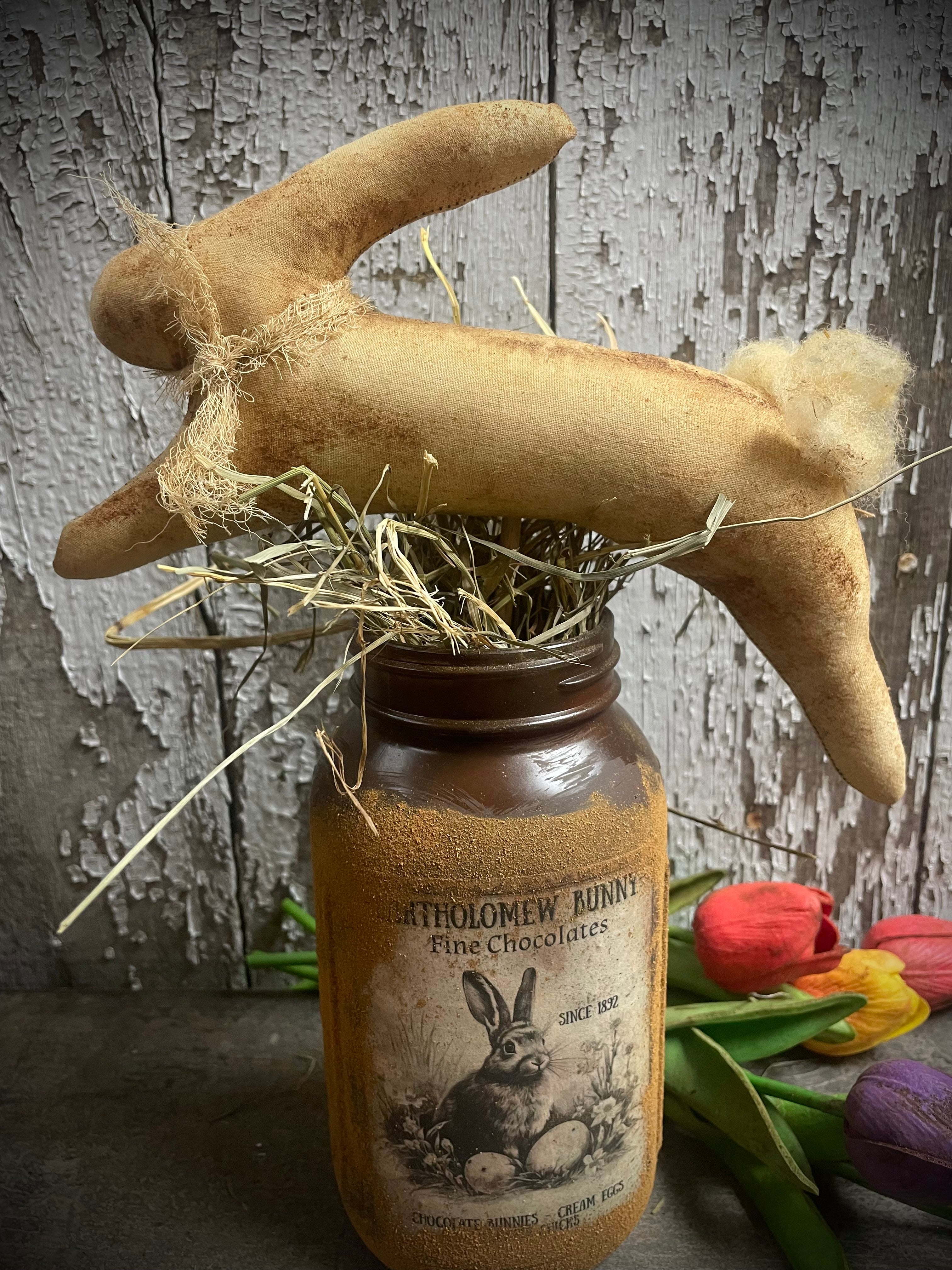 Primitive Grungy Bunny Jar With Picture 12x6