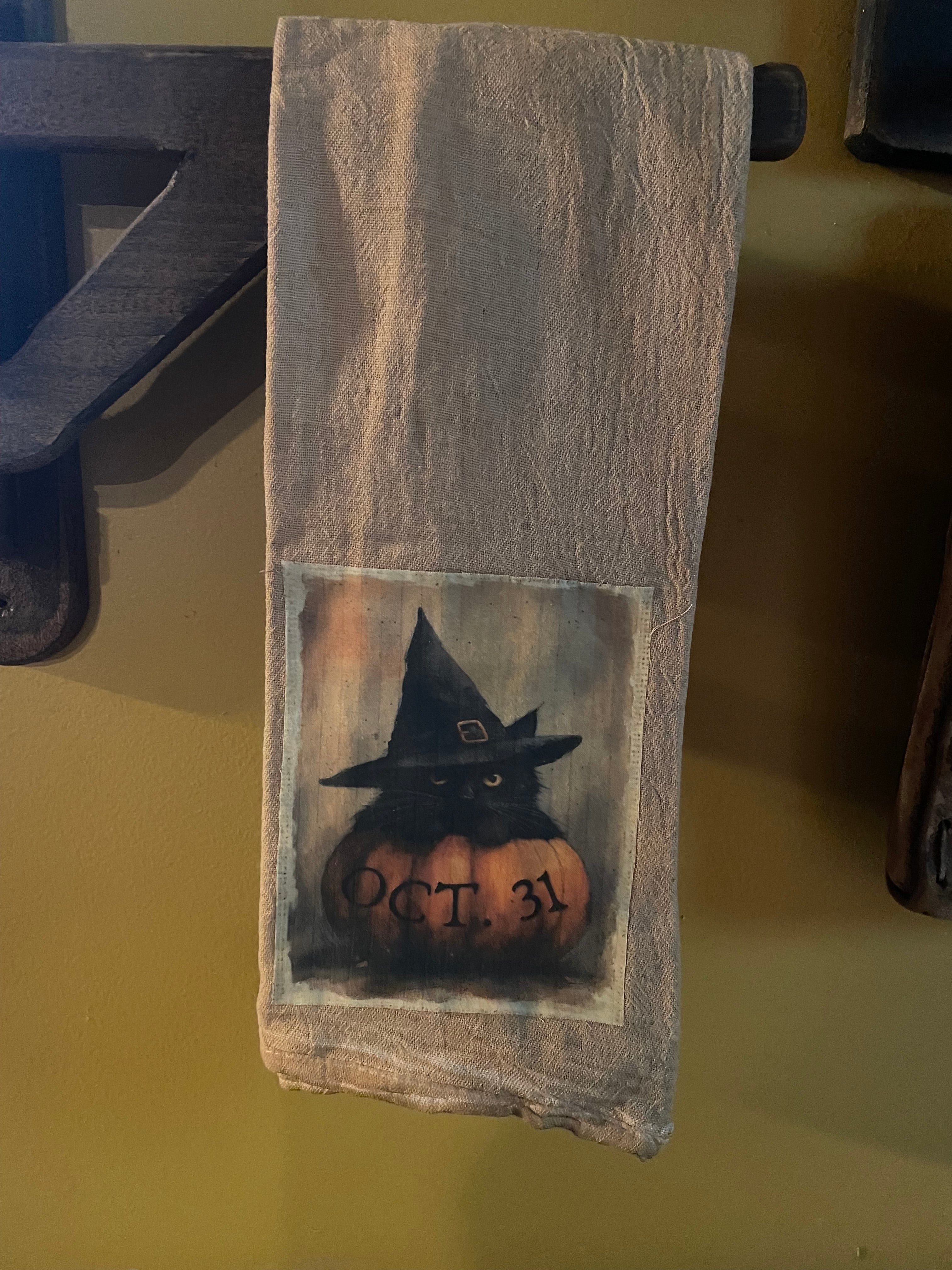 Primitive Decorative Fall Flour Sac Towel With Picture 28x29