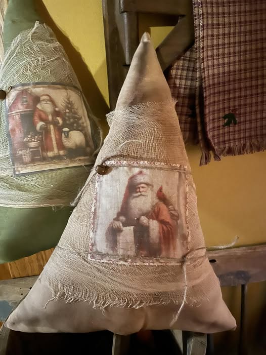 Primitive Grungy White Christmas Tree With Picture Poke 20x12