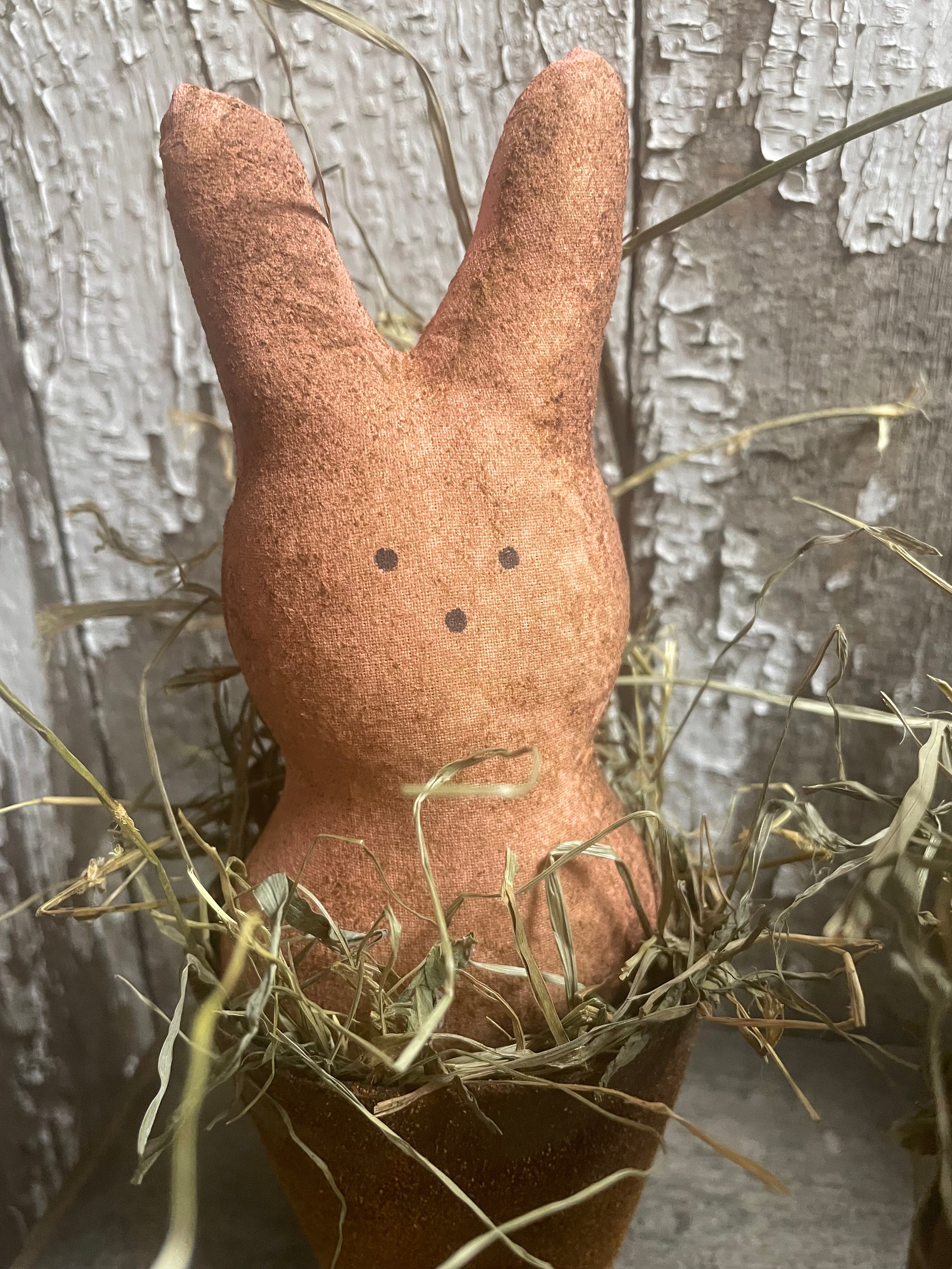 Small Primitive Peep In Blackened Wax Dipped Pot 8x3 Single Or Set Of 4