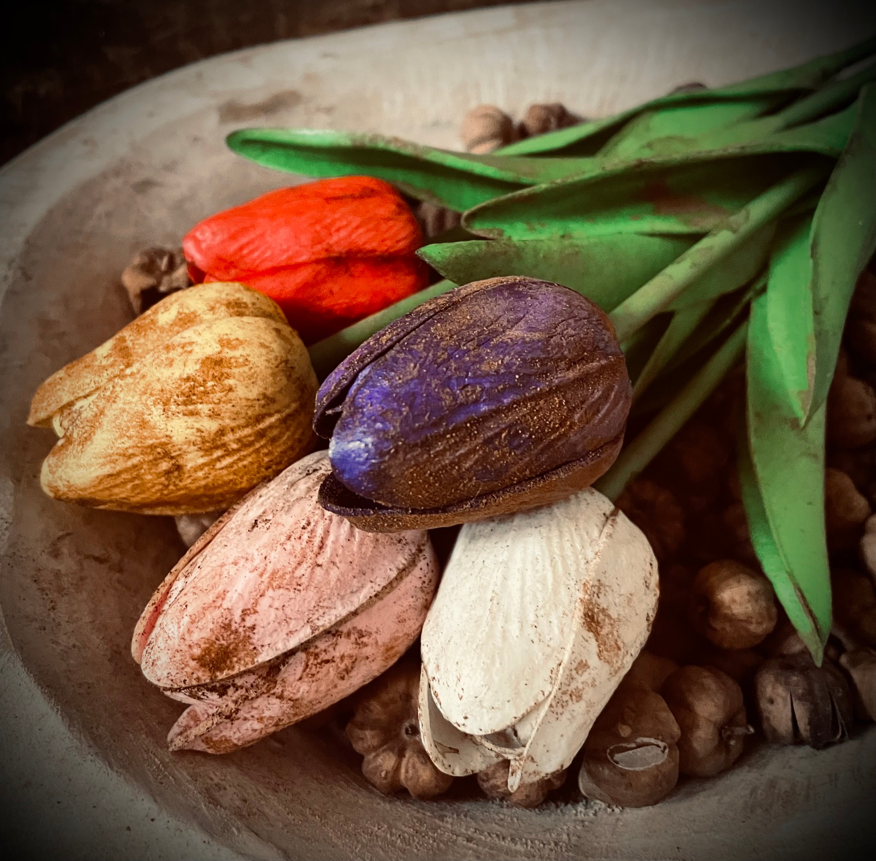 5 Primitive Grunged Faux Tulips 14x1