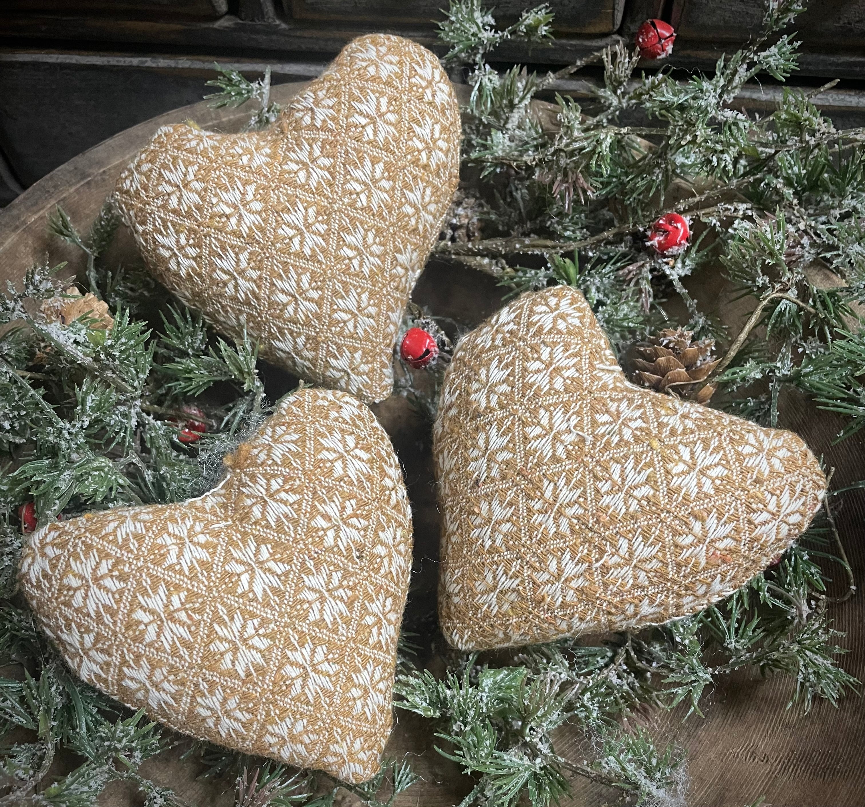 3 Primitive Handmade Valentines Coverlet Hearts Mustard 3x3