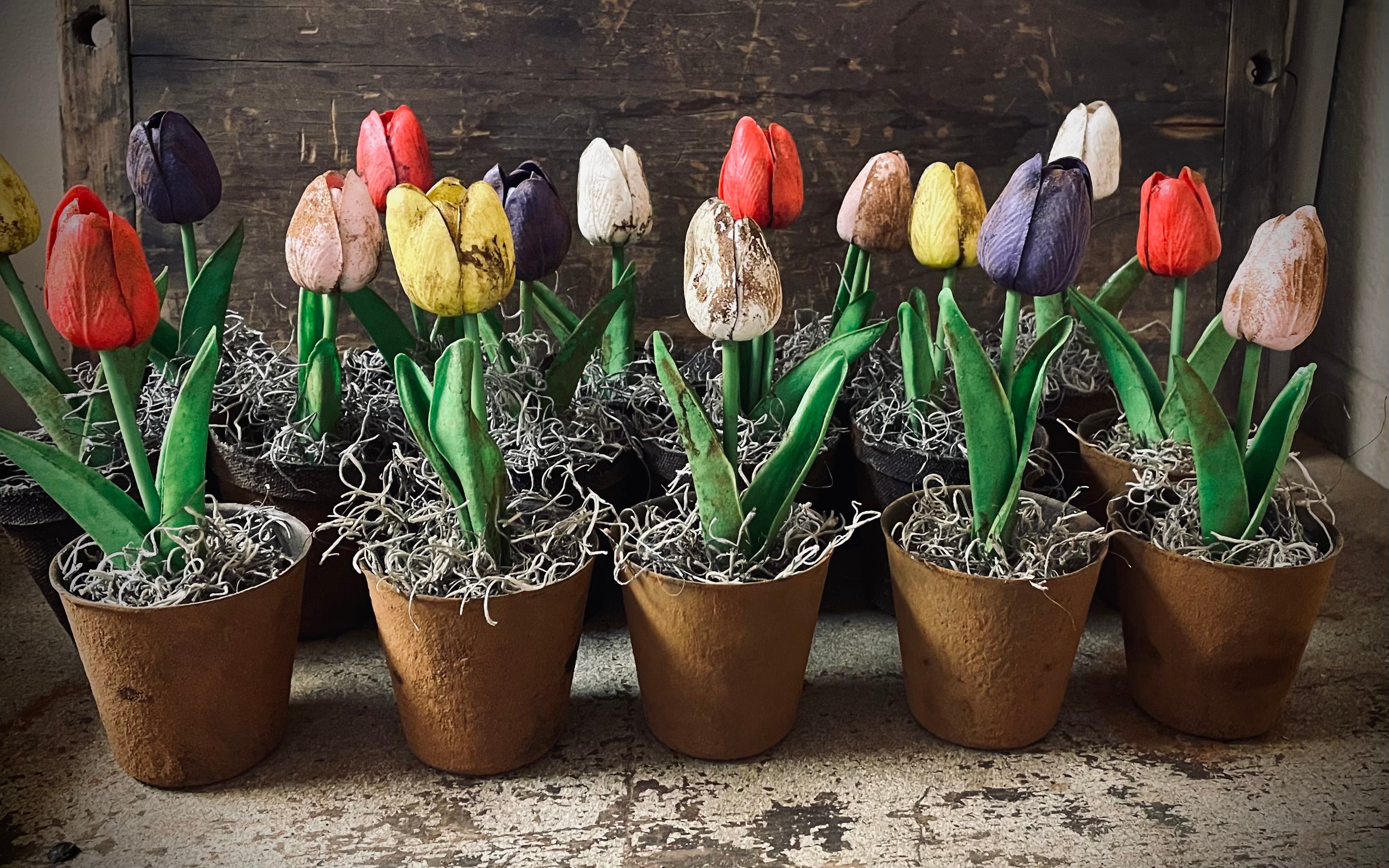 Small Primitive Grunged Faux Tulip In Pot 8x4 Set Of 3 Or 5