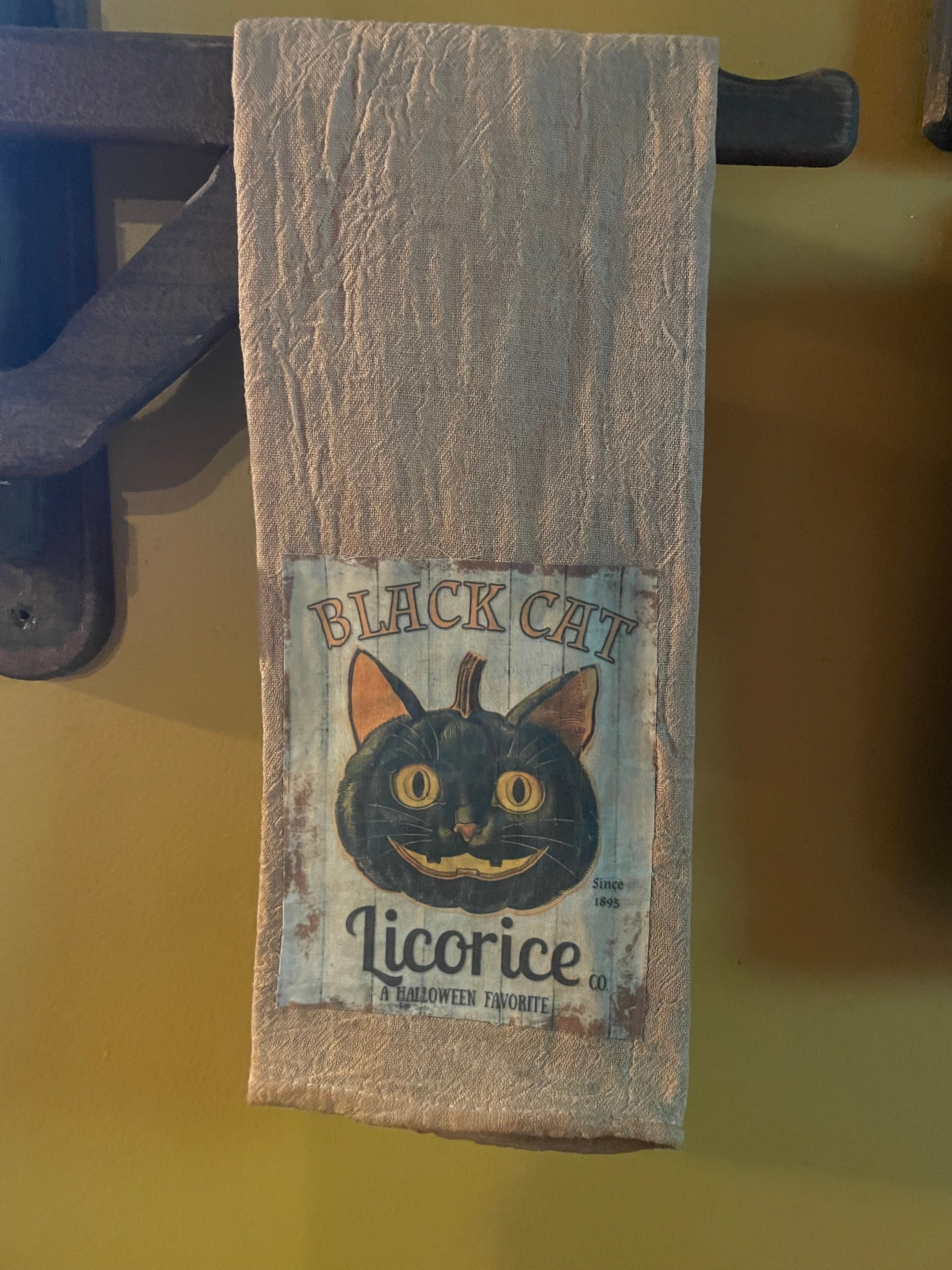 Primitive Decorative Fall Flour Sac Towel With Picture 28x29