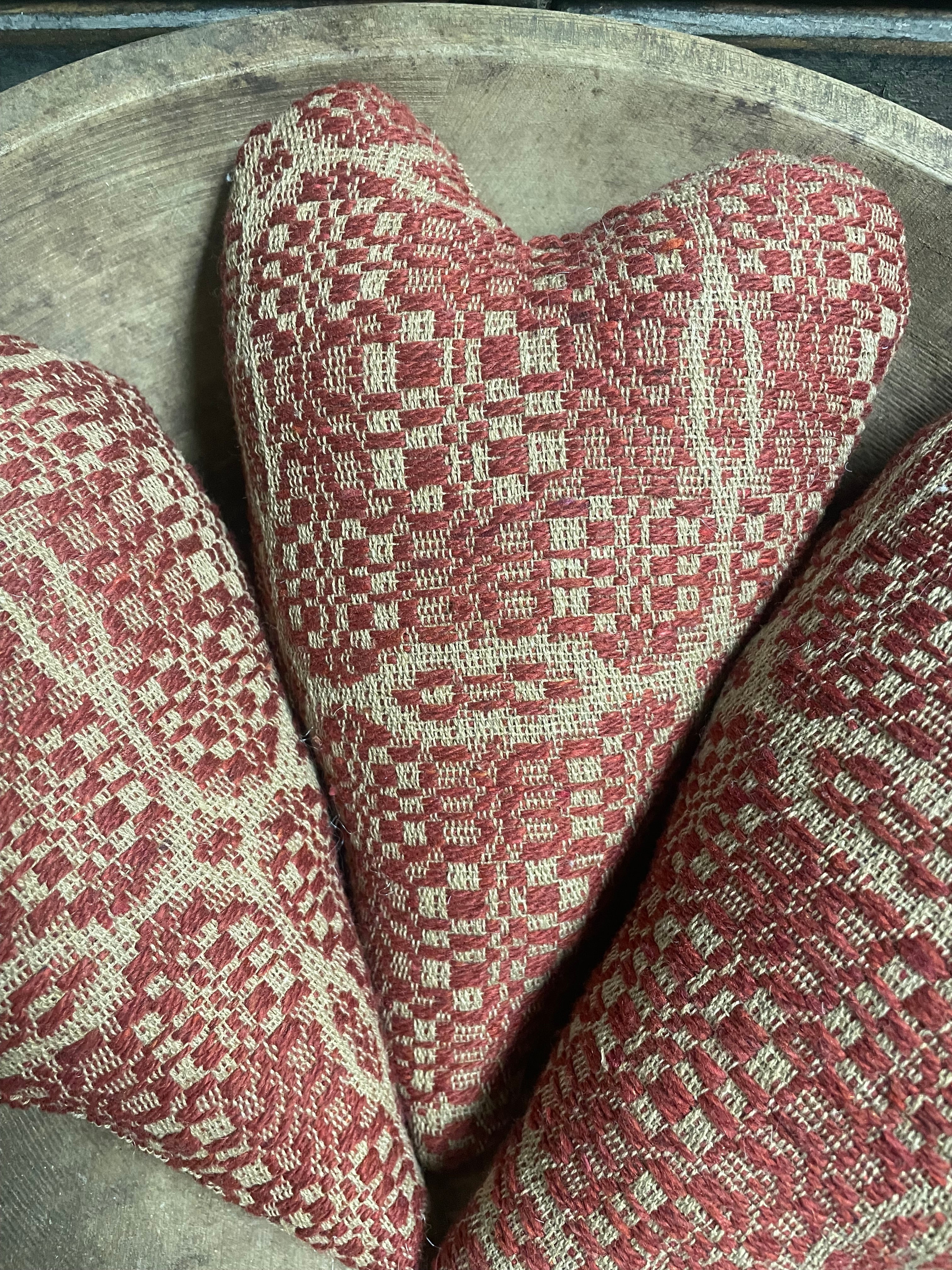 Primitive Handmade Valentines Coverlet Heart Red 8x5