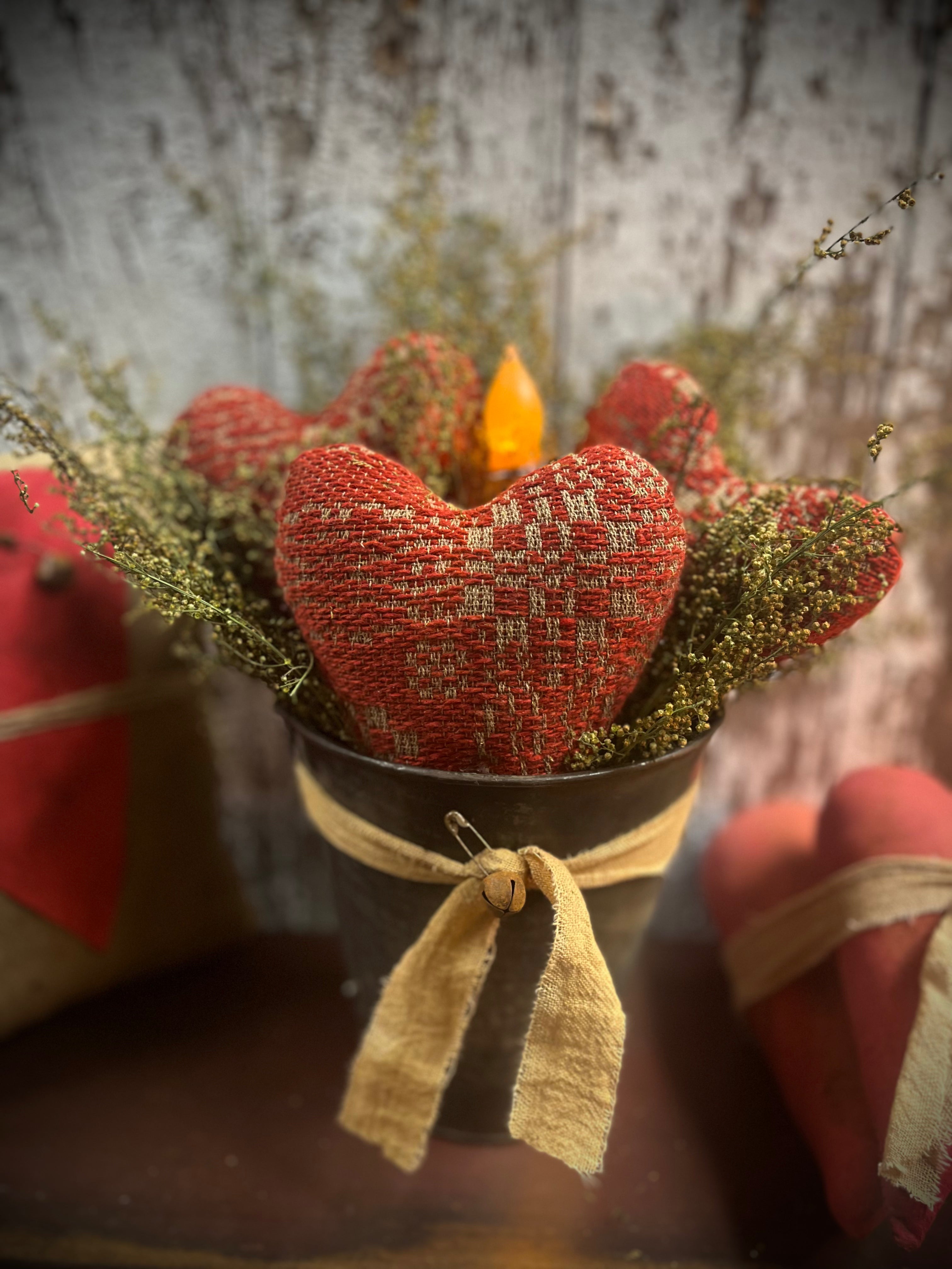 Primitive Valentines Coverlet Hearts In Antique Bundt Mold Gathering 12x10