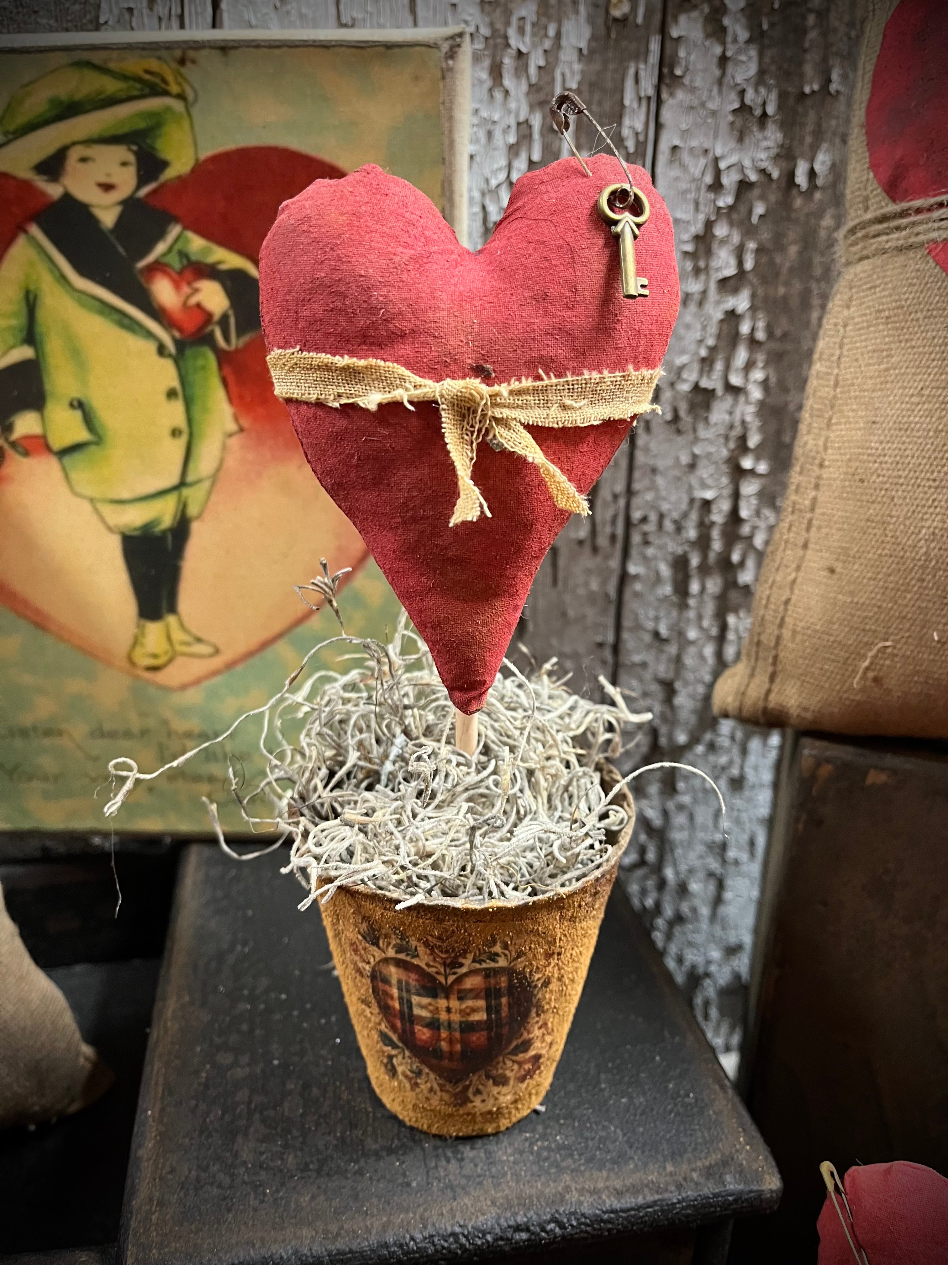 Primitive Handmade Valentines Hearts In Pot 8x3