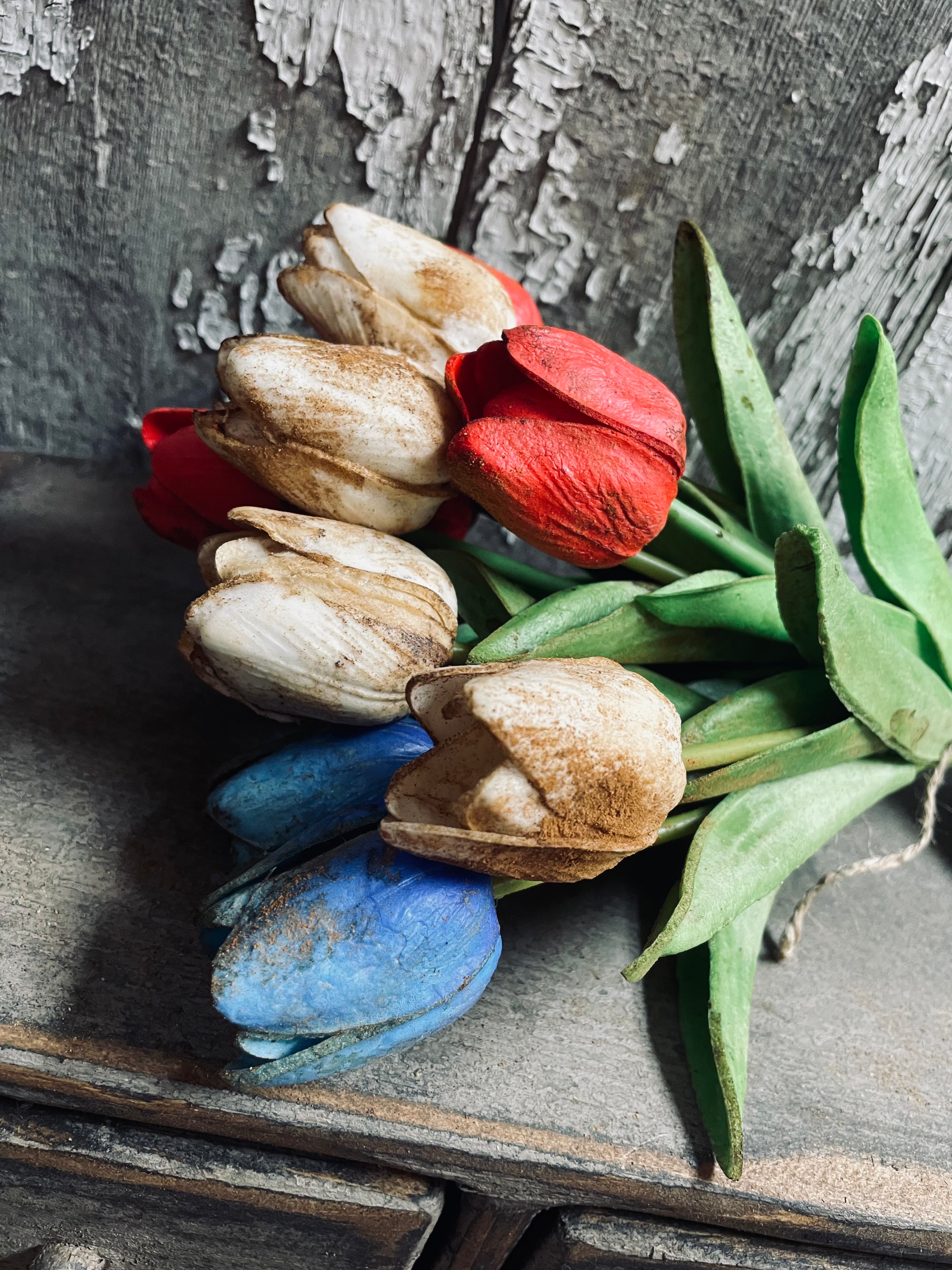 12 Primitive Grunged Red, White And Blue Faux Tulips 14x1