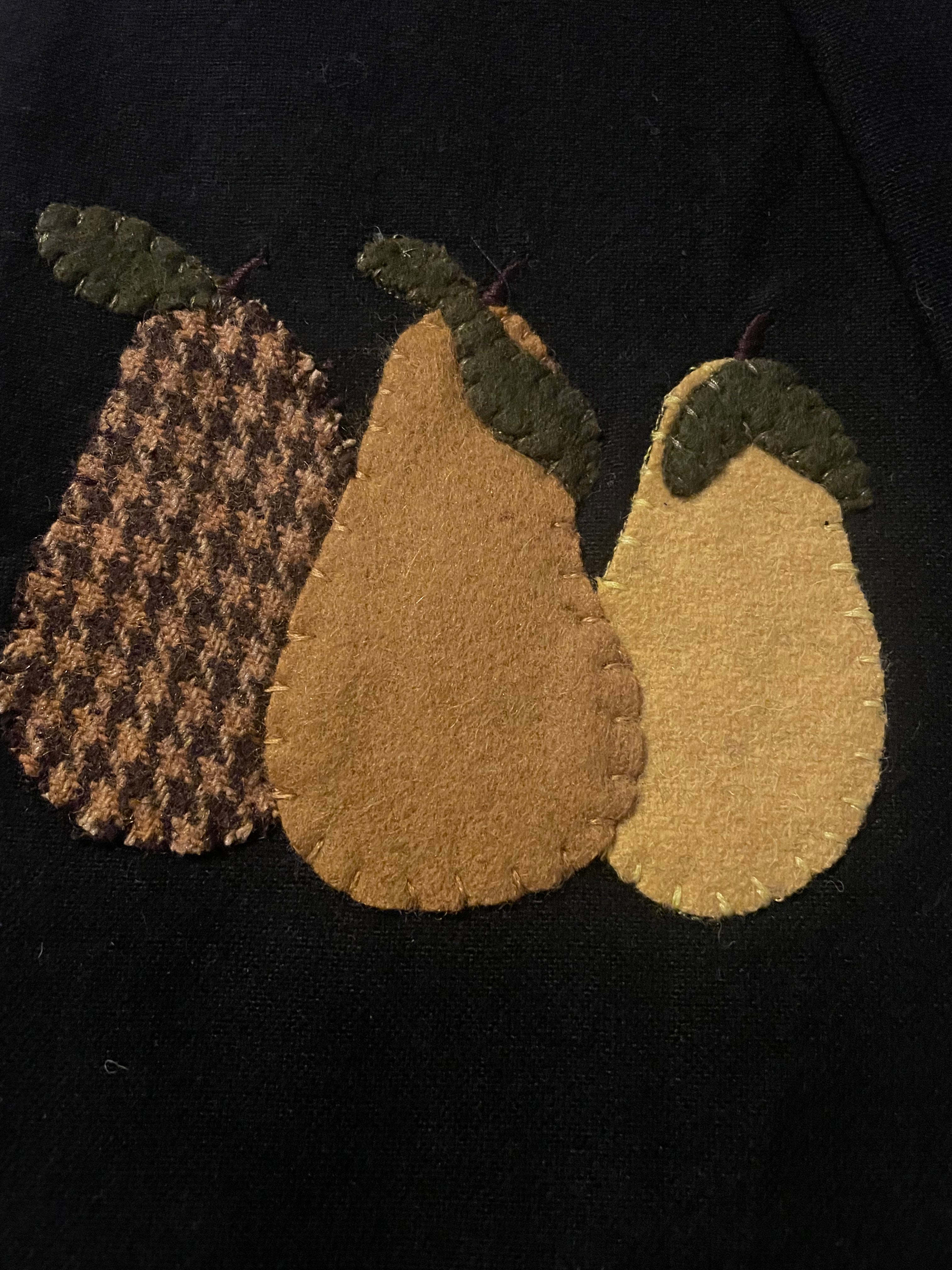 Primitive Towel With Pears 28x17