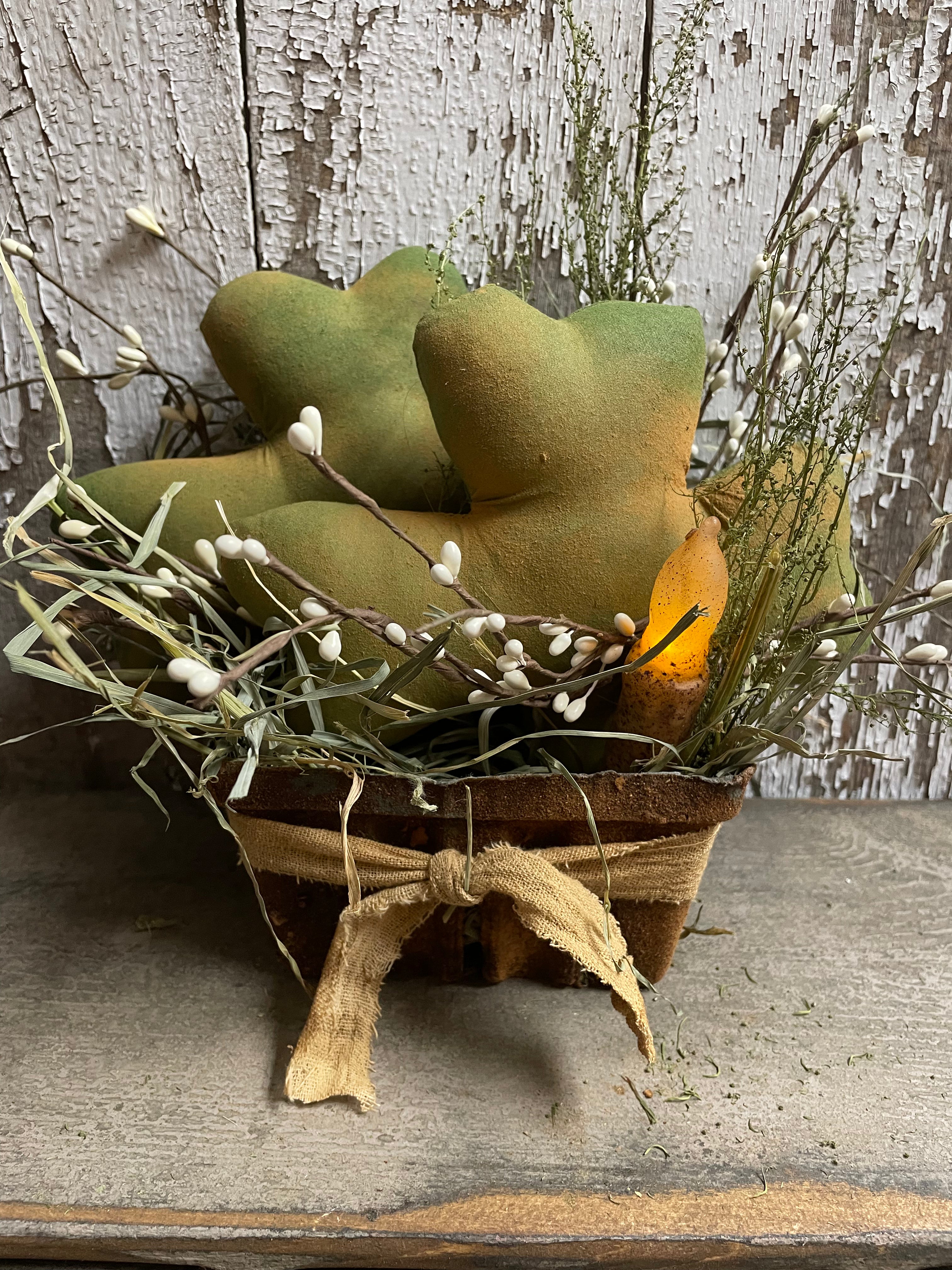 Primitive Shamrocks In Berry Basket Gathering 8x5