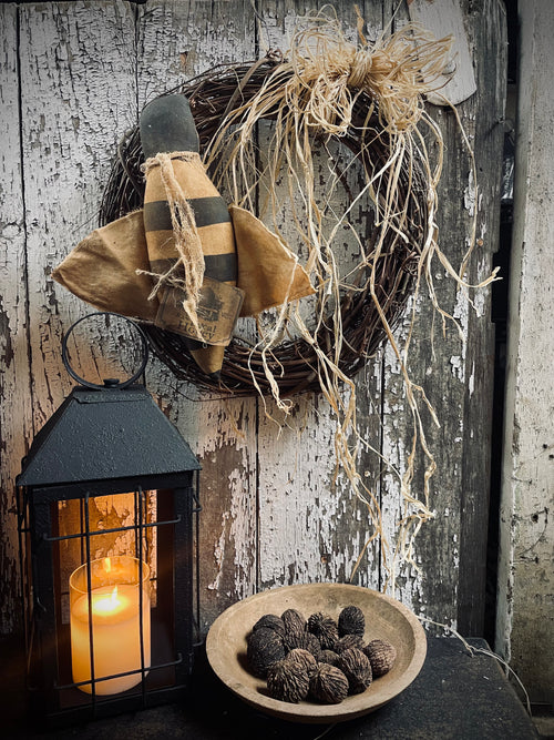 Primitive 14 Inch Wreath With Bee