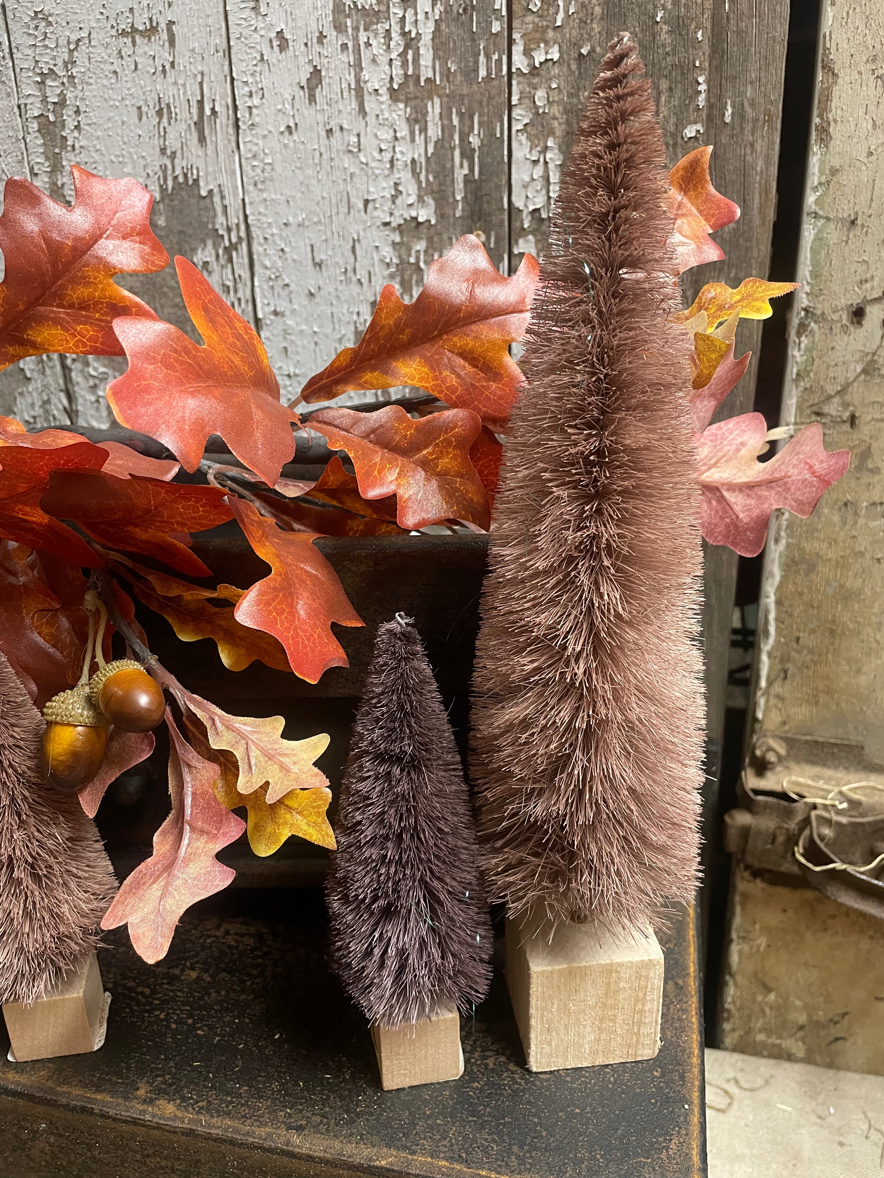 4 Primitive Bottle Brush Trees With A Garland 16 Inches