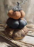Primitive Mini Pumpkin Stack Shelf Sitter 7x6
