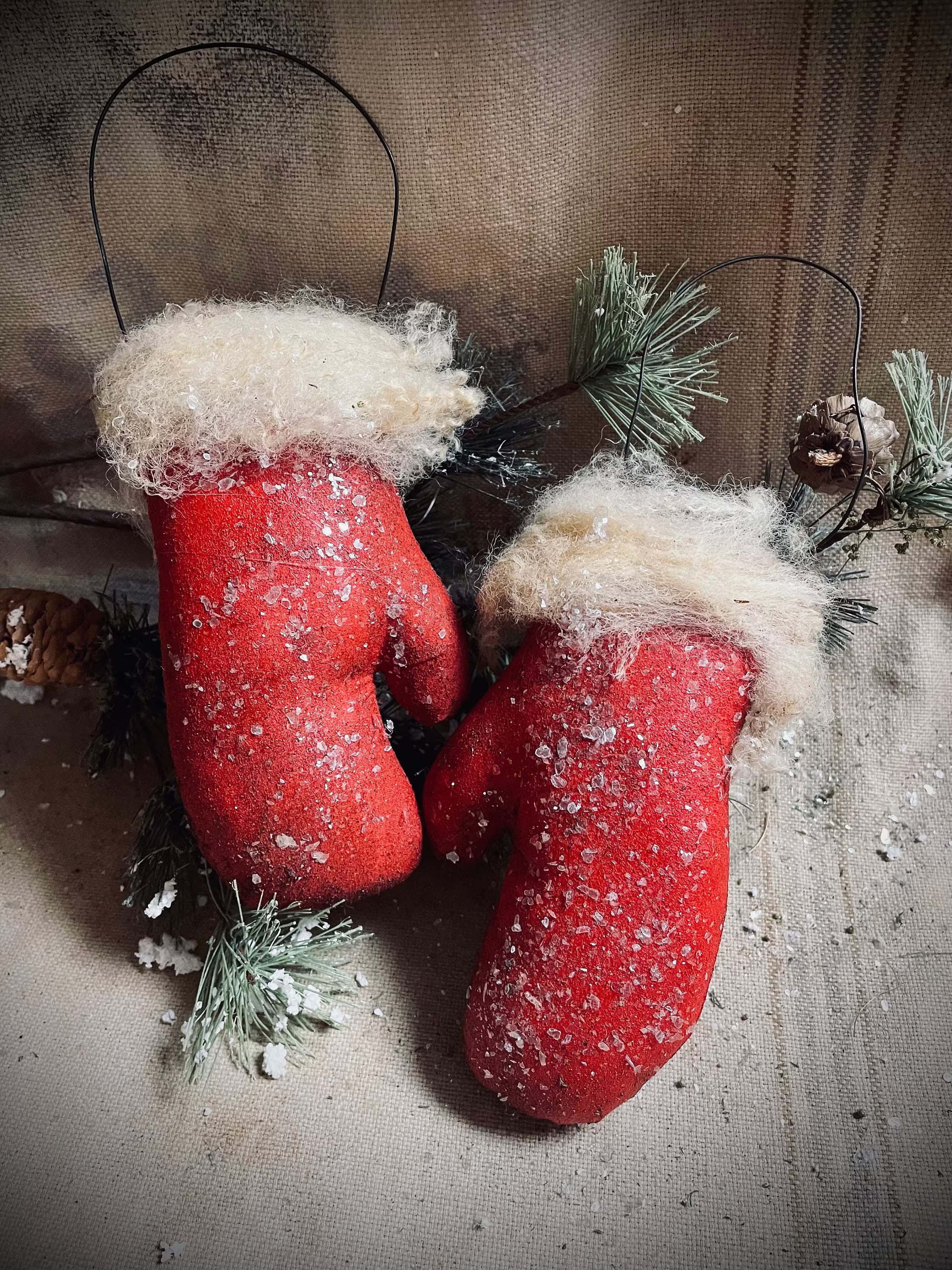 2 Small Primitive Christmas Winter Set of Red Mitten Hangers Bowl Fillers 7x4