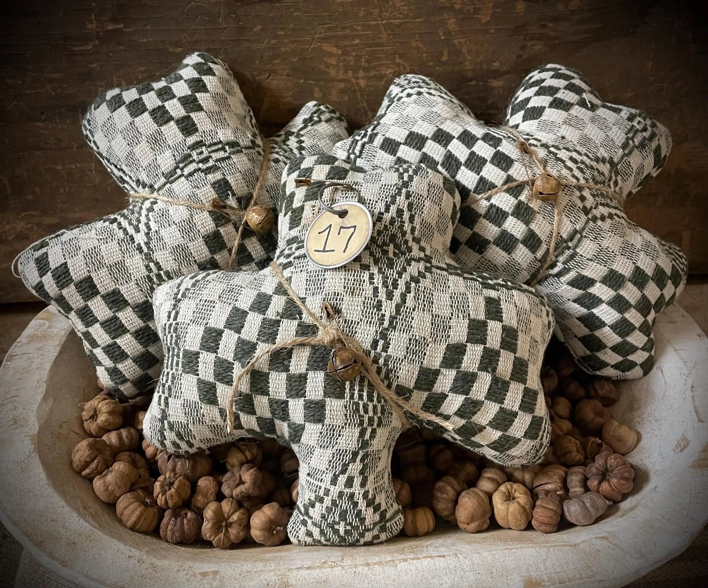 3 Primitive Shamrock Coverlet Bowl Fillers 7x6