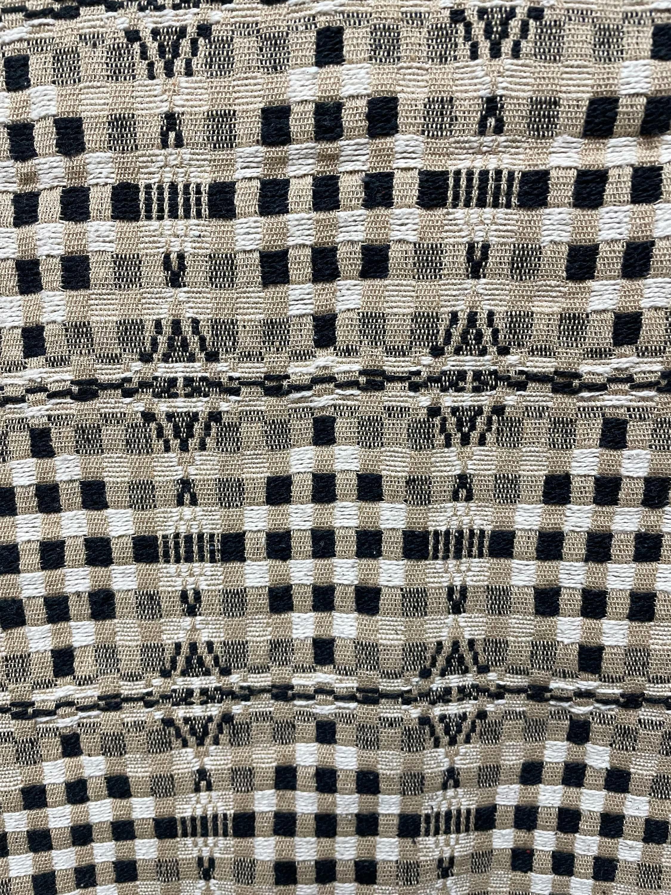 Primitive Coverlet 34 Inch Table Square Black/Tan/White