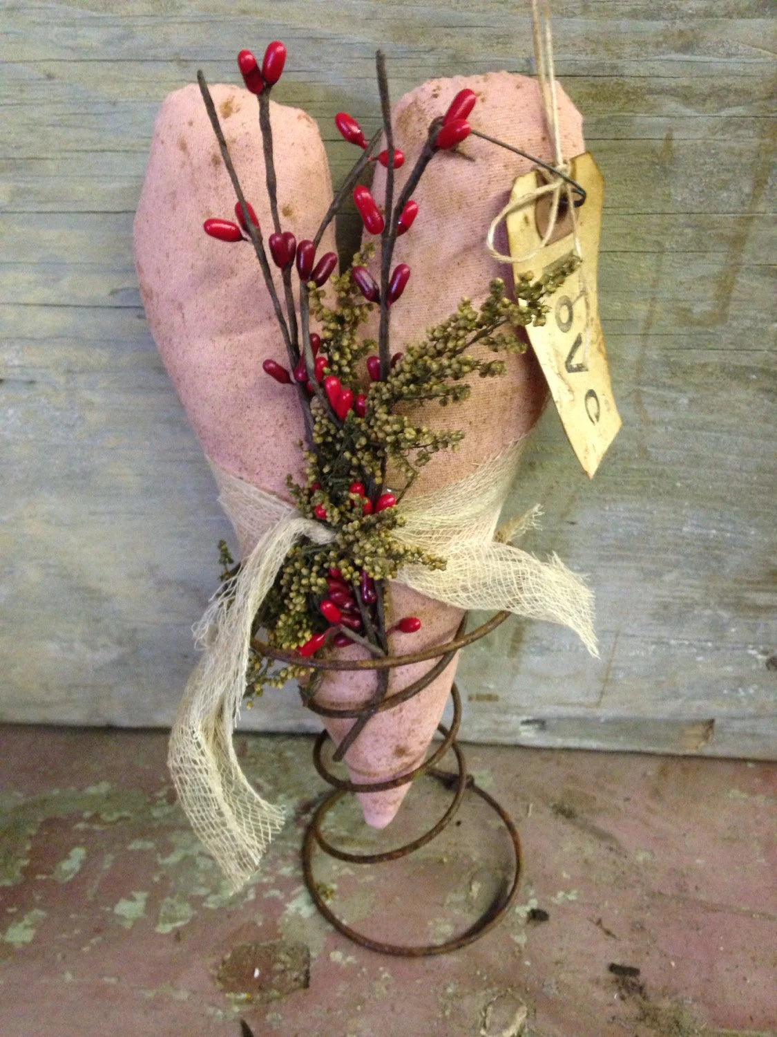 Primitive Valentines Heart On Old Rusty Spring Sweet Annie Pink 10x5
